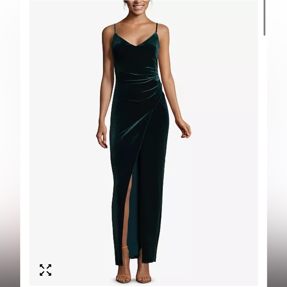 NWT Betsy & Adam Spaghetti-Strap Velvet Gown Size 6 Hunter Green